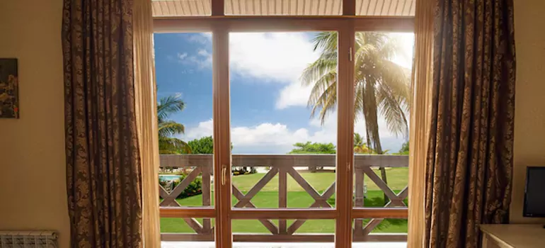 Residential Garden Window Enclosure Repair in Belle Glade, FL